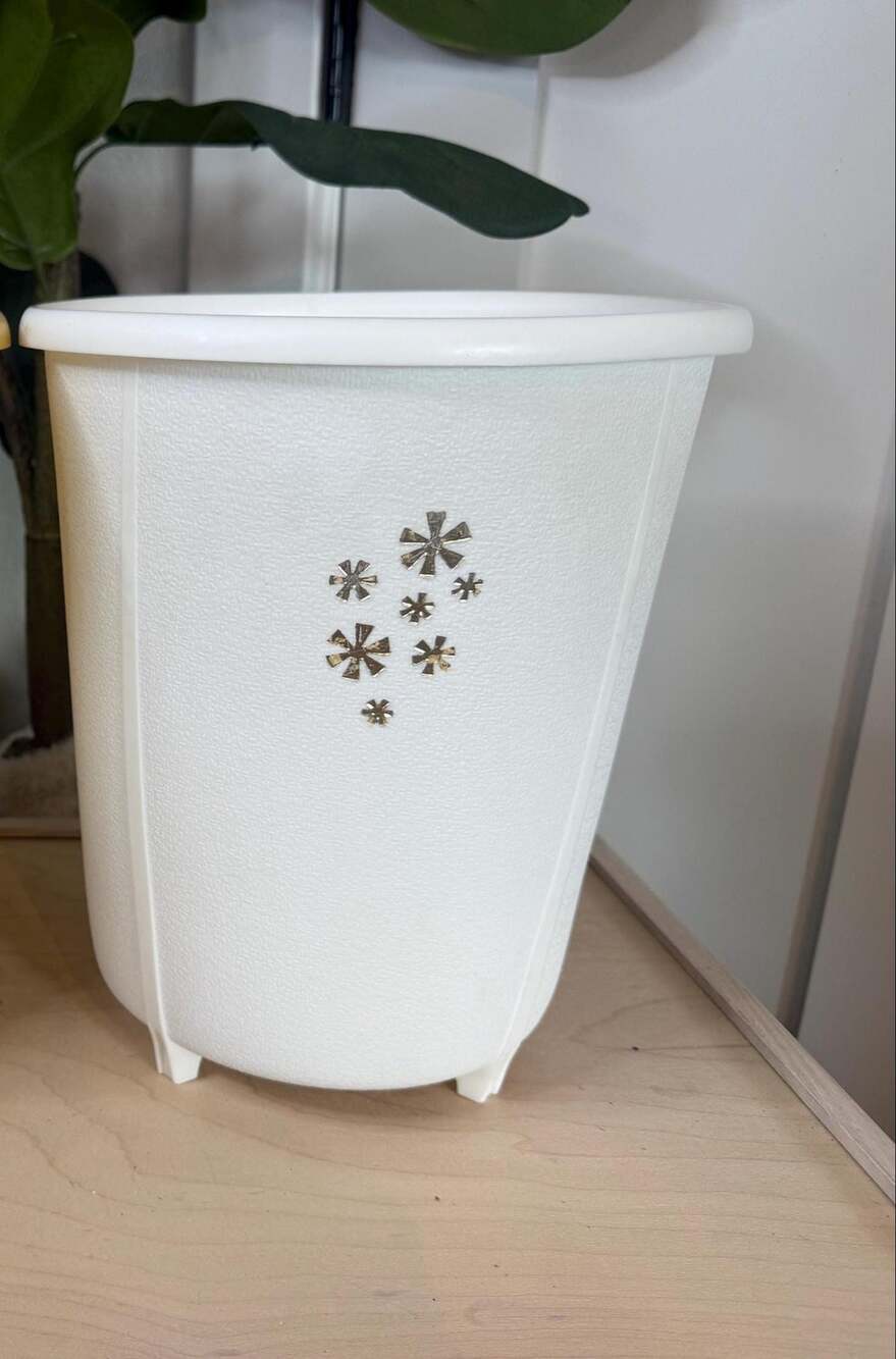 Vintage Rubbermaid Trashcan